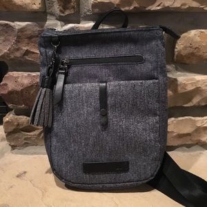 sherpani lima shoulder bag